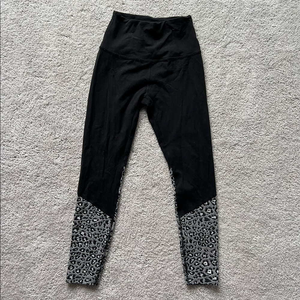 Beyond yoga womens small high waist leopard leggings